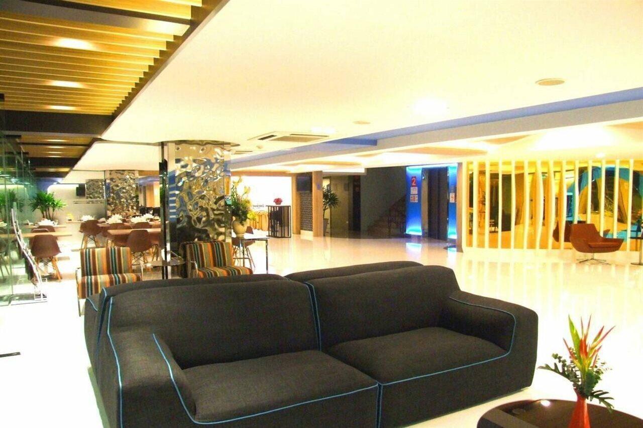 Grand Tower Inn Sathorn Hotel Bangkok Exterior photo